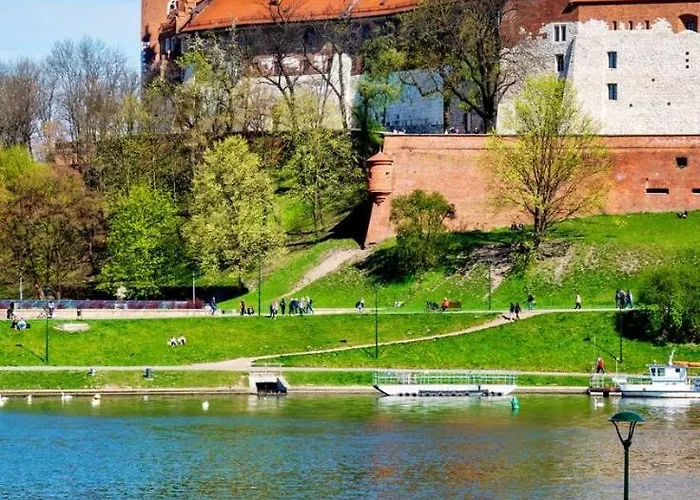 Air-Conditioned In The City Center, Old Town